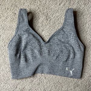 PUMA Gray w/ Silver Logo Adjustable Straps Sports Bra Size Medium